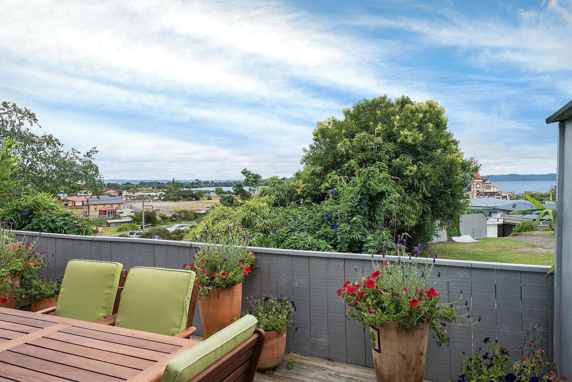 Lakeside City Apartments - Penthouse And Studio Rotorua Eksteriør bilde